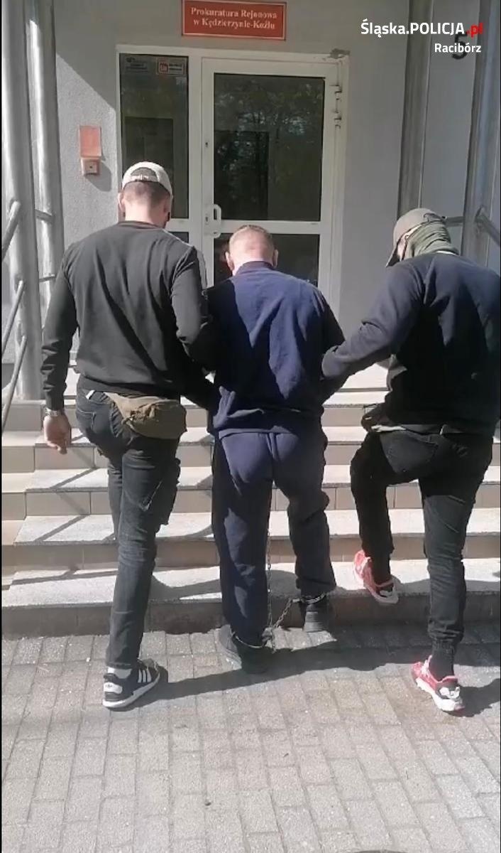 Zdjęcie w galerii na portalu naszraciborz.pl: Akcja raciborskiej policji i CBŚP przeciwko dilerom narkotyków wiadomości z regionu