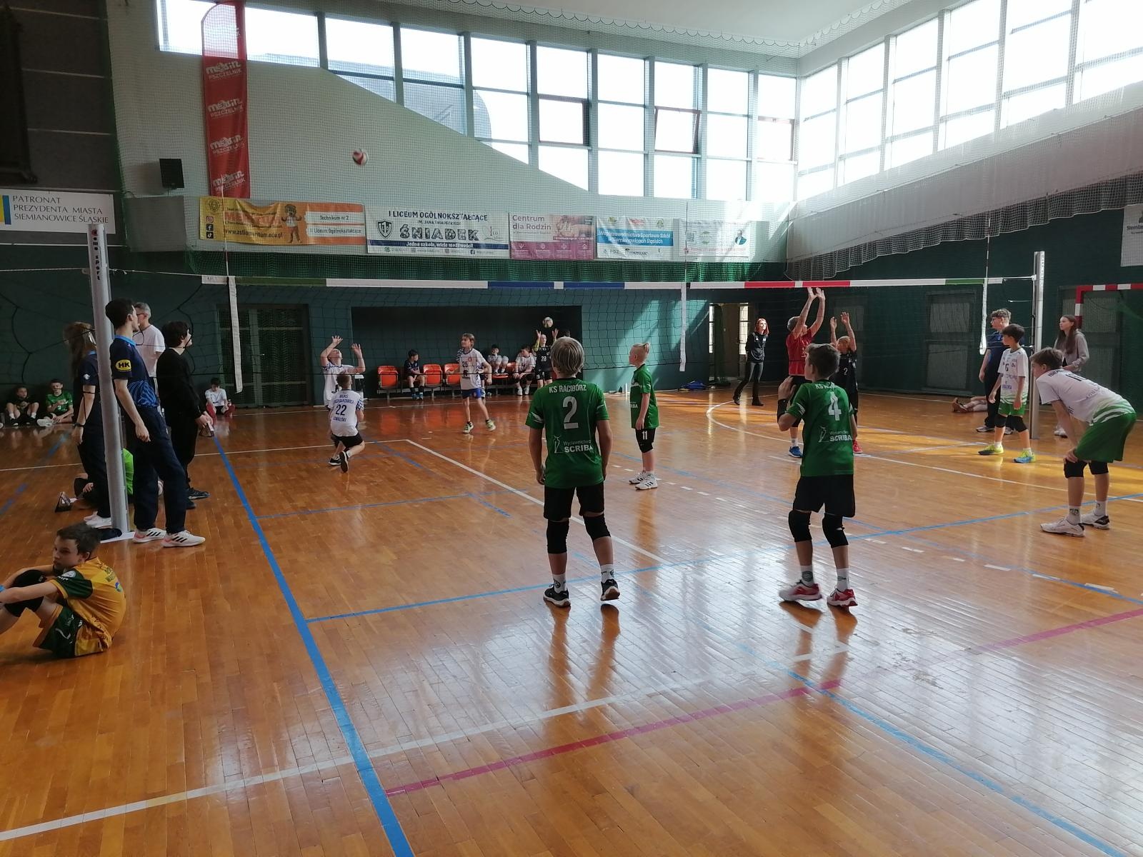 Zdjęcie w galerii na portalu naszraciborz.pl: Raciborscy minisiatkarze z sukcesem wiadomości z regionu