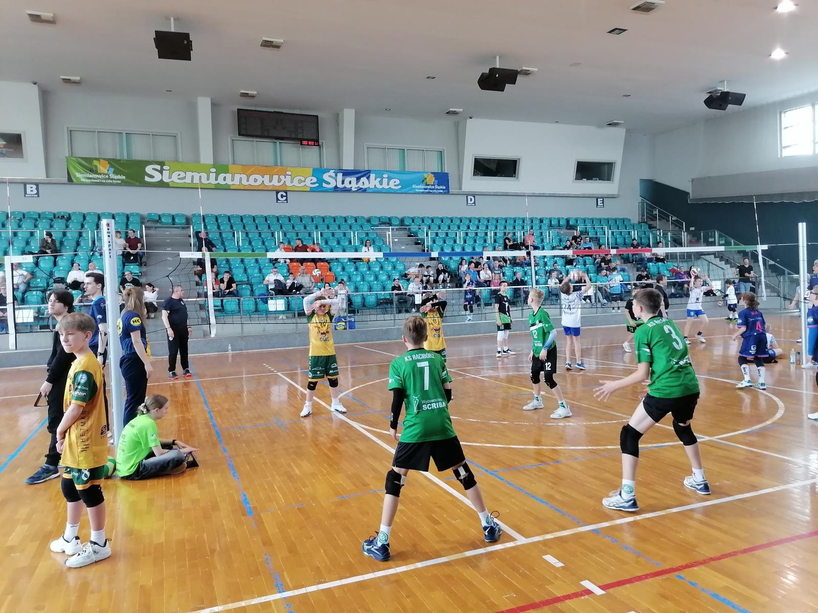 Zdjęcie w galerii na portalu naszraciborz.pl: Raciborscy minisiatkarze z sukcesem wiadomości z regionu