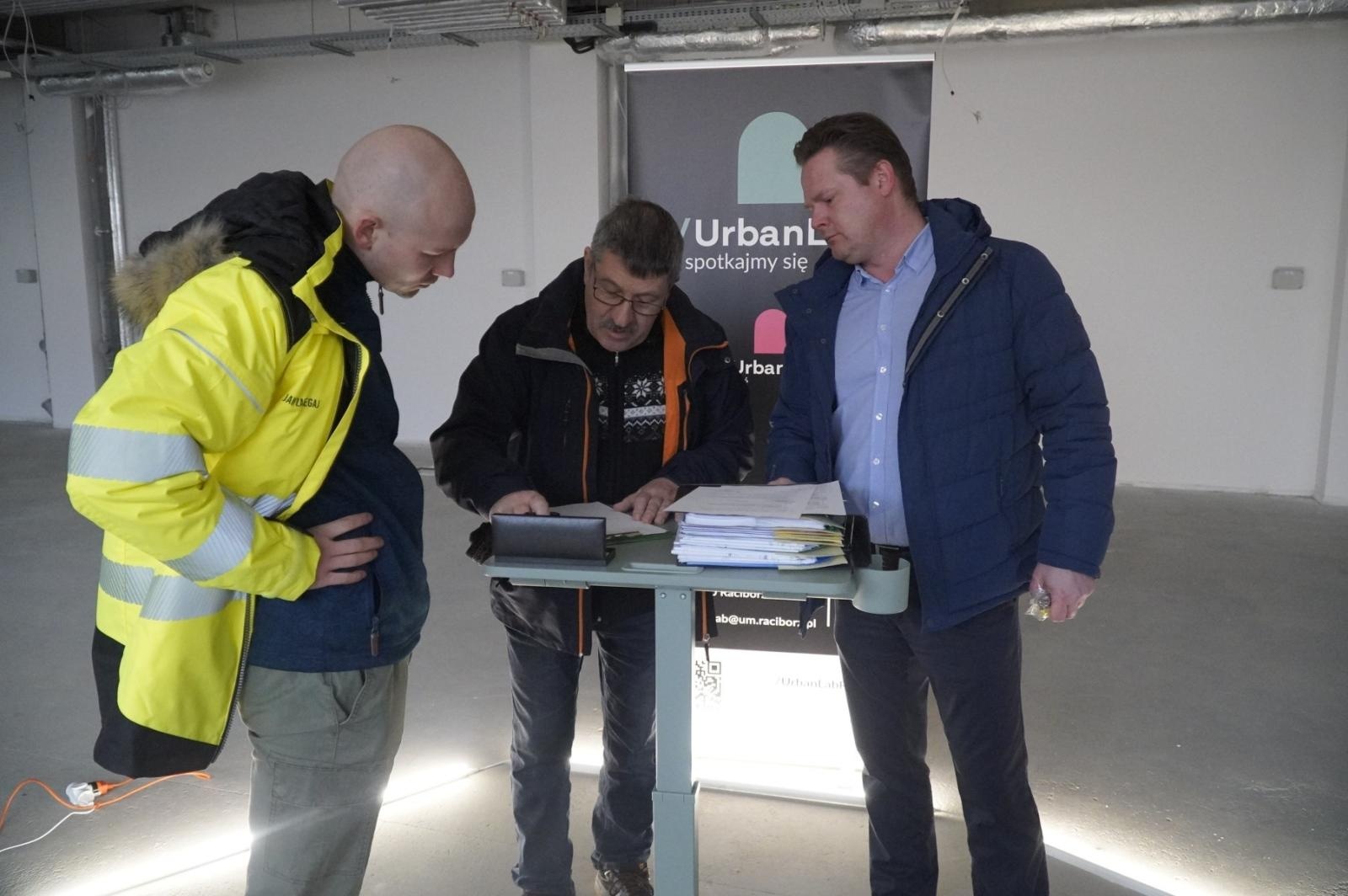 Zdjęcie w galerii na portalu naszraciborz.pl: Kolejna inwestycja w Raciborzu. Przekazano plac budowy [FOTO] wiadomości z regionu