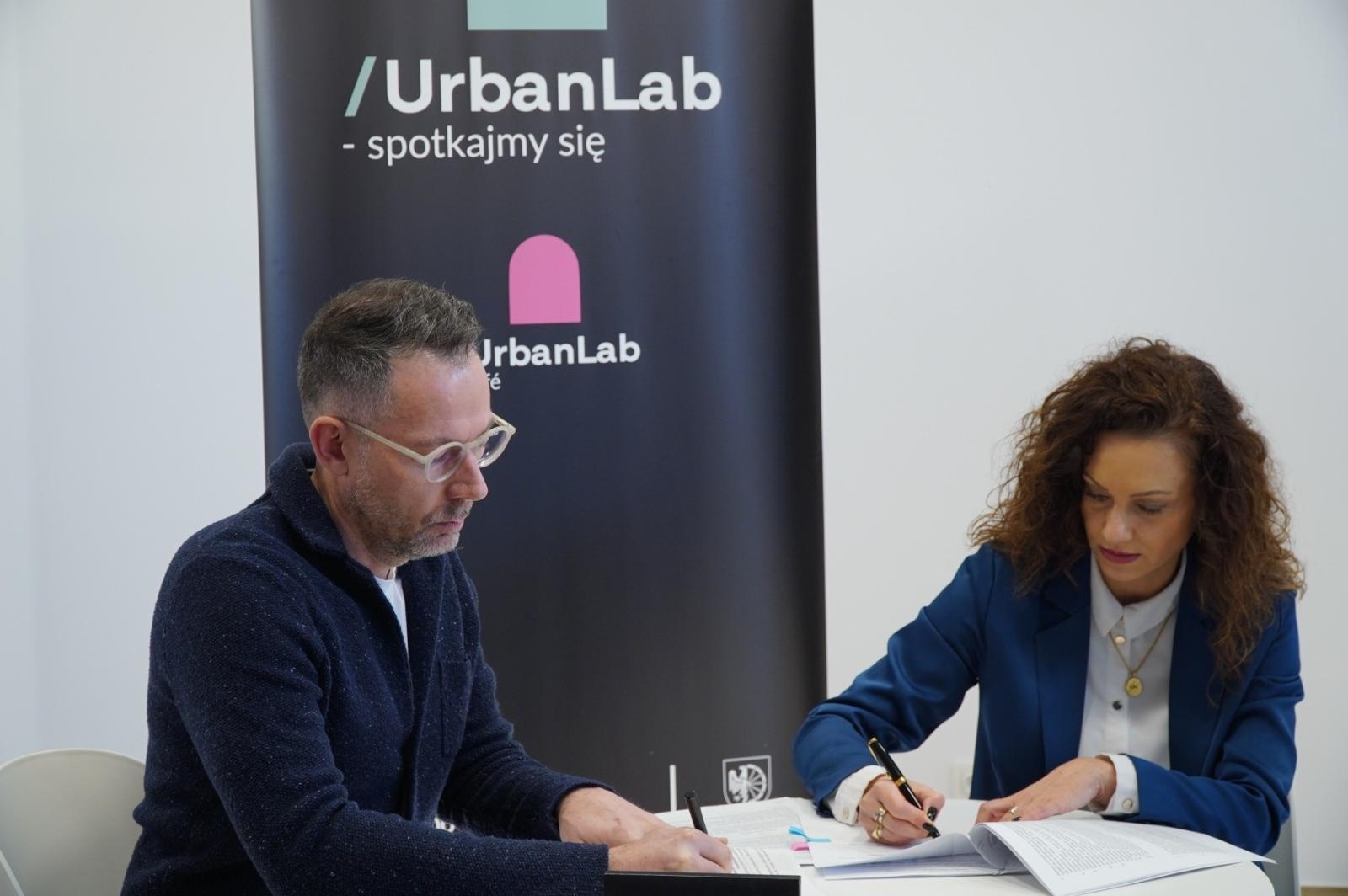 Zdjęcie w galerii na portalu naszraciborz.pl: Kolejna inwestycja w Raciborzu. Przekazano plac budowy [FOTO] wiadomości z regionu