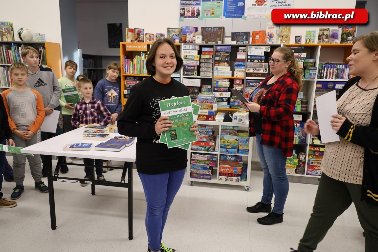Zdjęcie w galerii na portalu naszraciborz.pl: Magiczny świat Baśnioboru na konkursie w raciborskiej bibliotece wiadomości z regionu