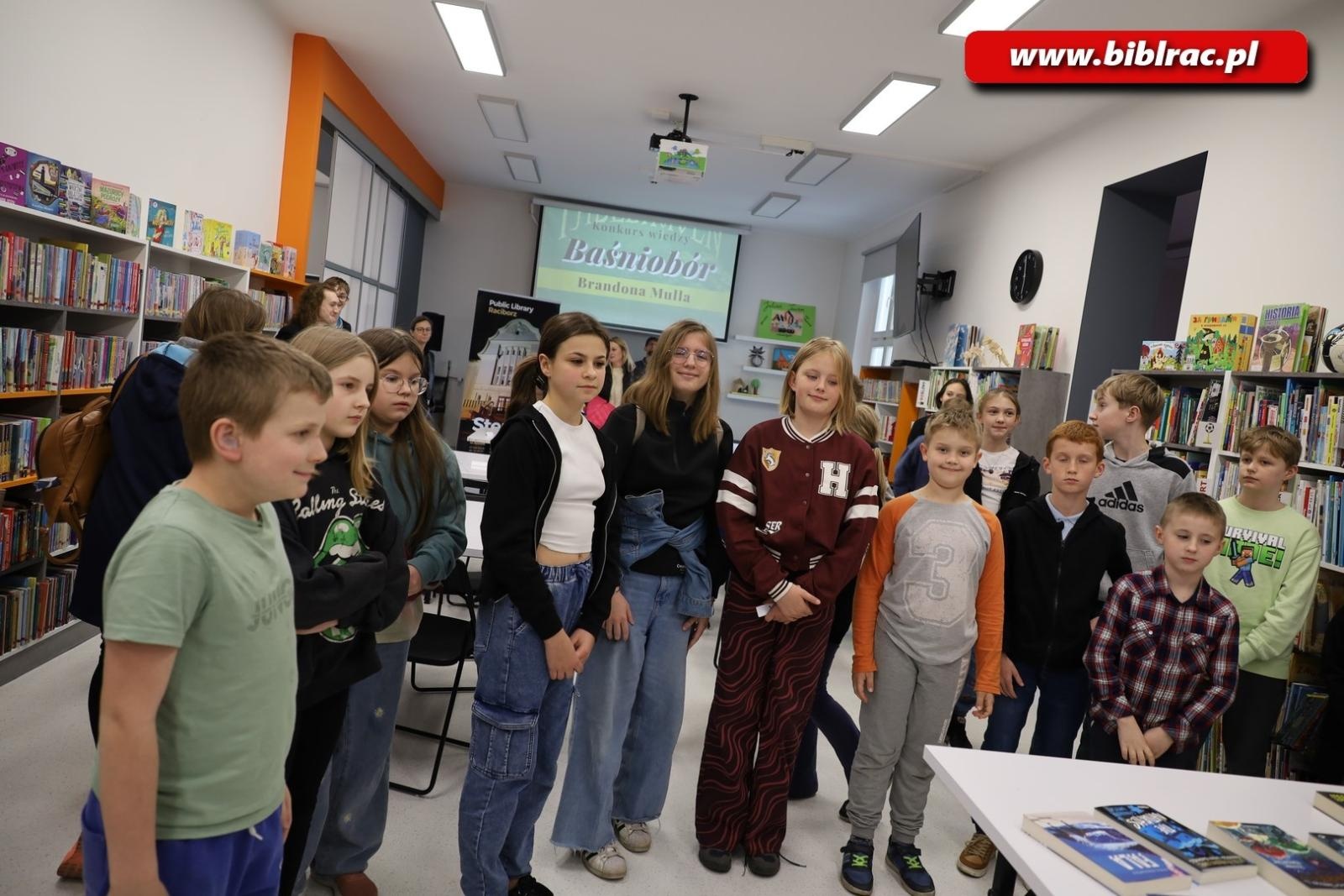 Zdjęcie w galerii na portalu naszraciborz.pl: Magiczny świat Baśnioboru na konkursie w raciborskiej bibliotece wiadomości z regionu