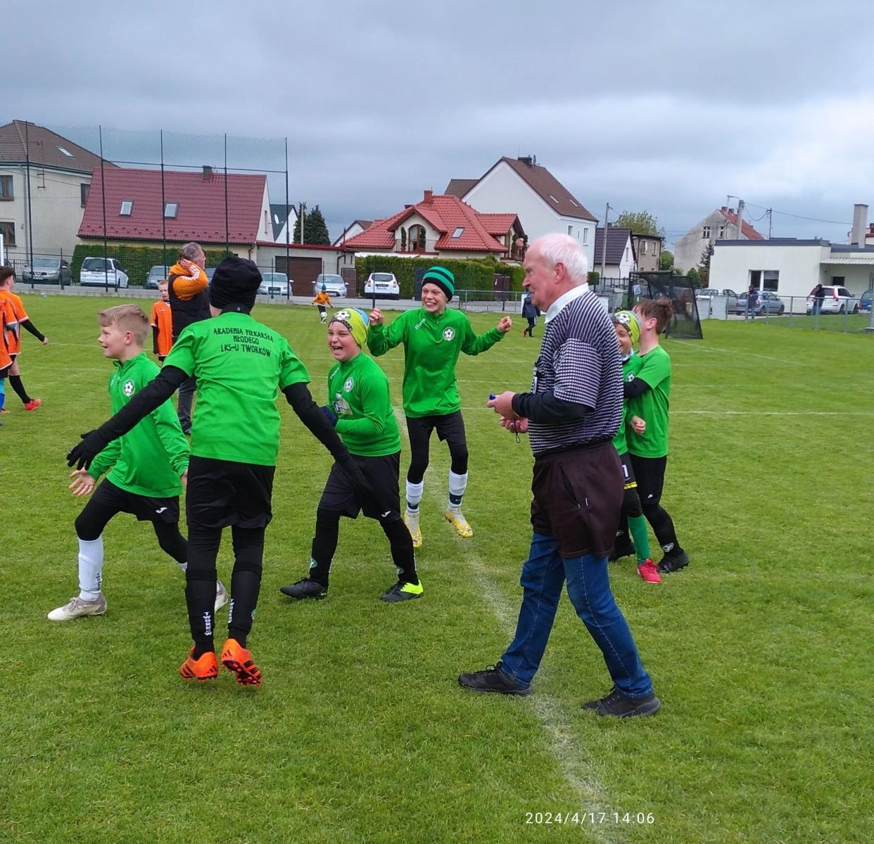 Zdjęcie w galerii na portalu naszraciborz.pl: Puchar Tymbarku. Drużyny z Tworkowa, Nędzy i Rudnika w finale wojewódzkim wiadomości z regionu