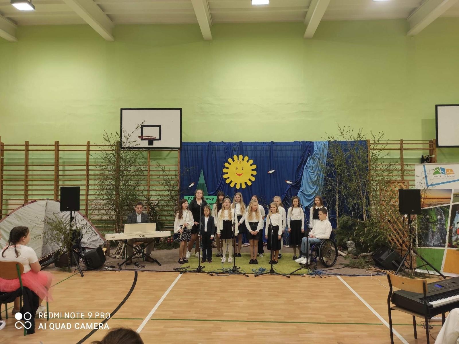 Zdjęcie w galerii na portalu naszraciborz.pl: IV edycja Powiatowego Festiwalu Piosenki Turystycznej, Harcerskiej i Patriotycznej za nami wiadomości z regionu