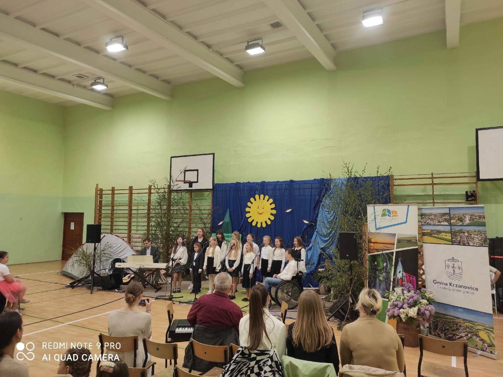 Zdjęcie w galerii na portalu naszraciborz.pl: IV edycja Powiatowego Festiwalu Piosenki Turystycznej, Harcerskiej i Patriotycznej za nami wiadomości z regionu