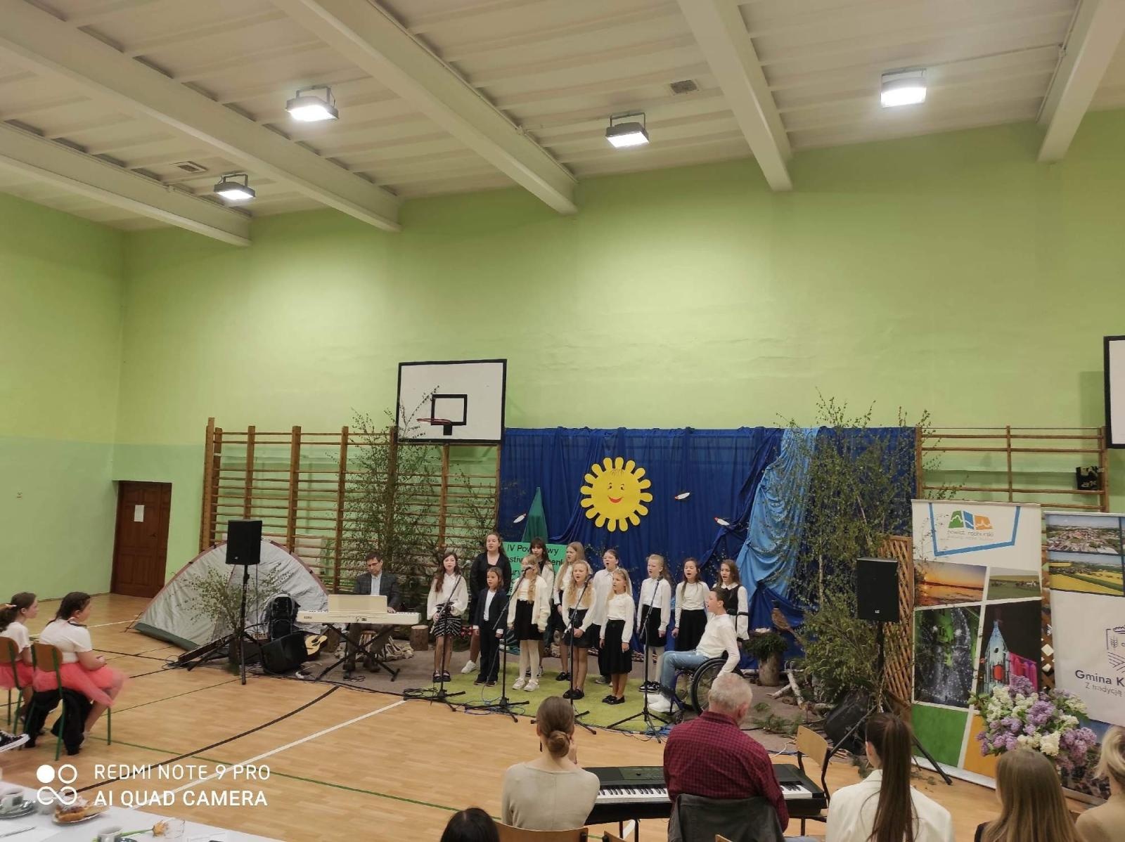 Zdjęcie w galerii na portalu naszraciborz.pl: IV edycja Powiatowego Festiwalu Piosenki Turystycznej, Harcerskiej i Patriotycznej za nami wiadomości z regionu