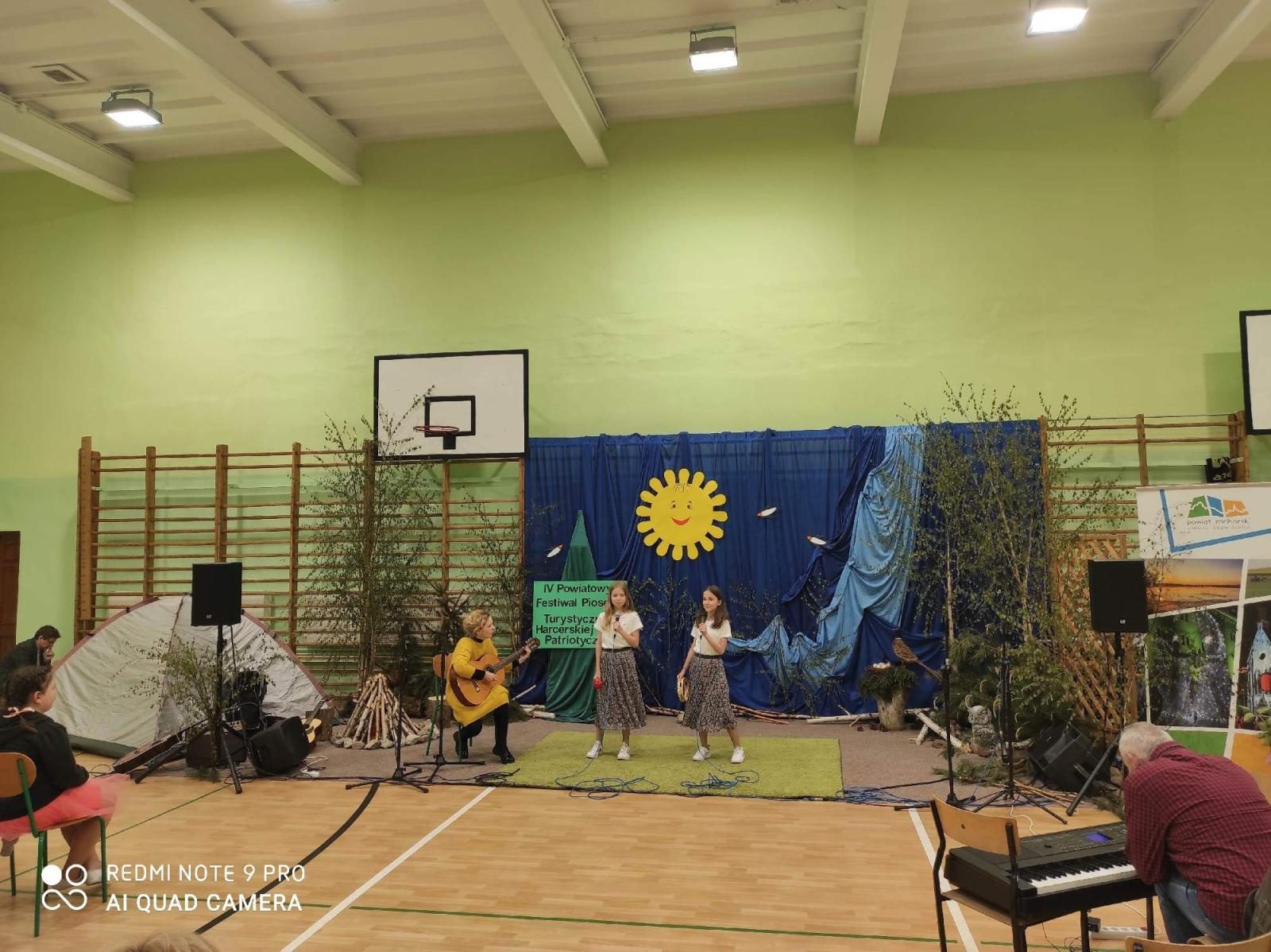 Zdjęcie w galerii na portalu naszraciborz.pl: IV edycja Powiatowego Festiwalu Piosenki Turystycznej, Harcerskiej i Patriotycznej za nami wiadomości z regionu