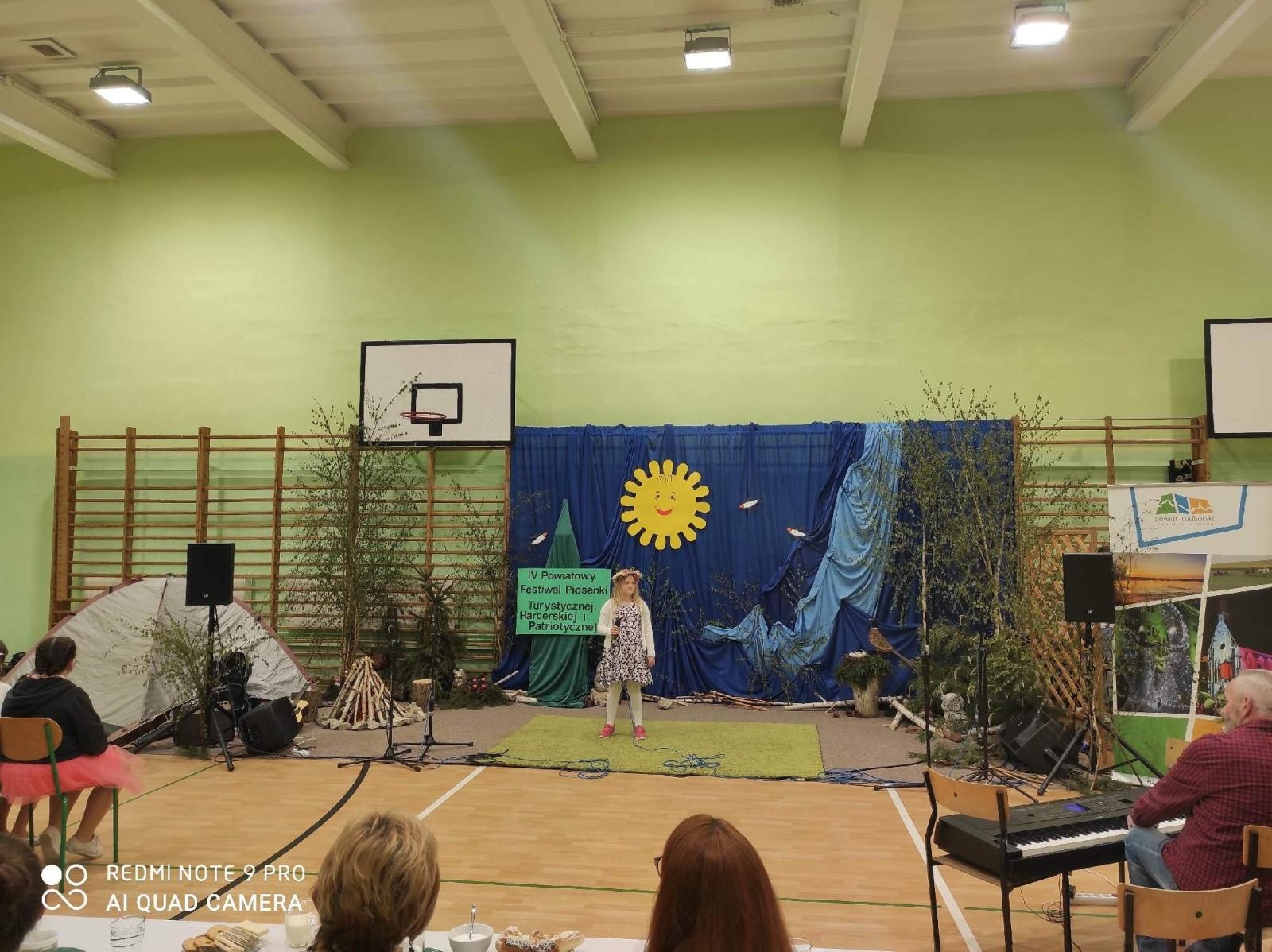 Zdjęcie w galerii na portalu naszraciborz.pl: IV edycja Powiatowego Festiwalu Piosenki Turystycznej, Harcerskiej i Patriotycznej za nami wiadomości z regionu