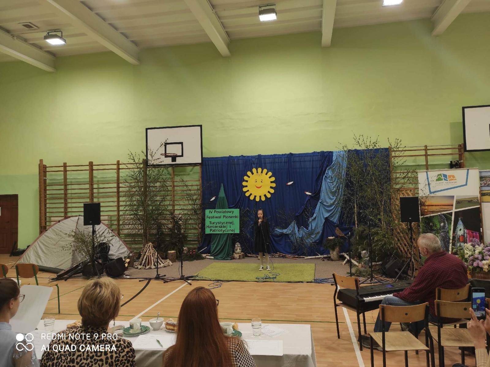 Zdjęcie w galerii na portalu naszraciborz.pl: IV edycja Powiatowego Festiwalu Piosenki Turystycznej, Harcerskiej i Patriotycznej za nami wiadomości z regionu