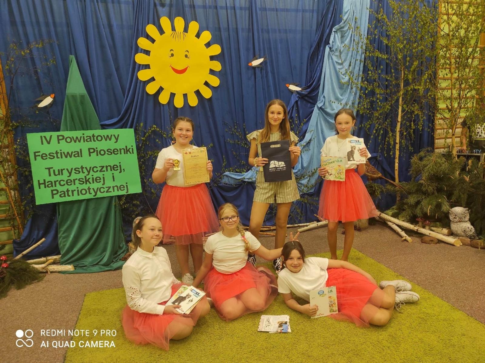 Zdjęcie w galerii na portalu naszraciborz.pl: IV edycja Powiatowego Festiwalu Piosenki Turystycznej, Harcerskiej i Patriotycznej za nami wiadomości z regionu