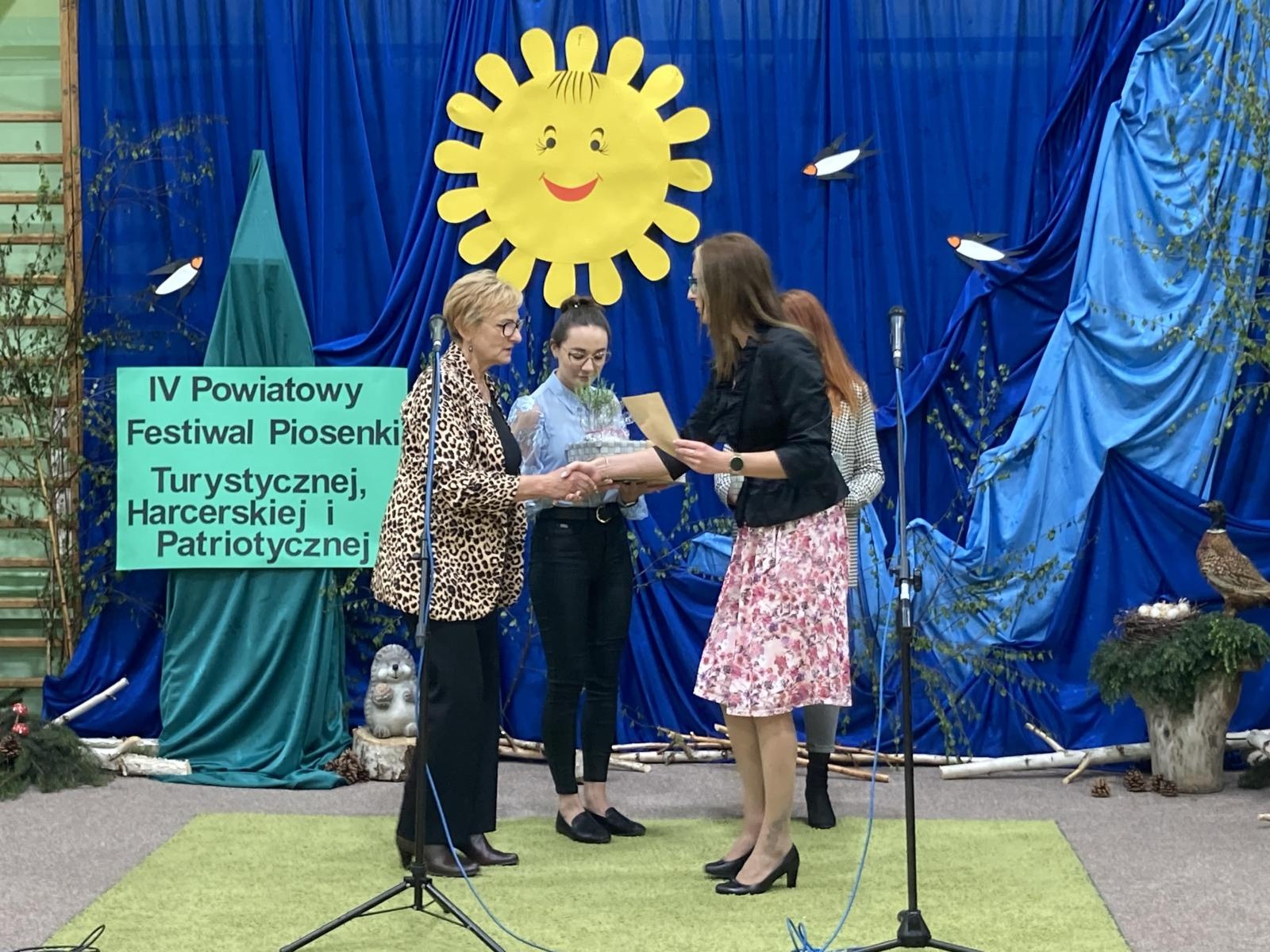 Zdjęcie w galerii na portalu naszraciborz.pl: IV edycja Powiatowego Festiwalu Piosenki Turystycznej, Harcerskiej i Patriotycznej za nami wiadomości z regionu