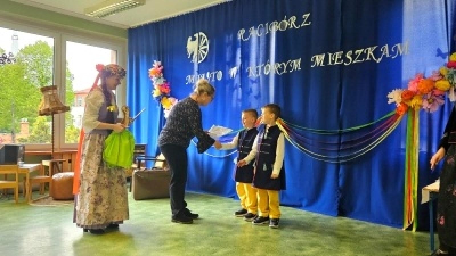 Zdjęcie w galerii na portalu naszraciborz.pl: Międzyprzedszkolny konkurs regionalny wiadomości z regionu