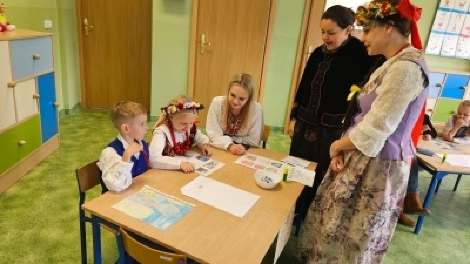 Zdjęcie w galerii na portalu naszraciborz.pl: Międzyprzedszkolny konkurs regionalny wiadomości z regionu