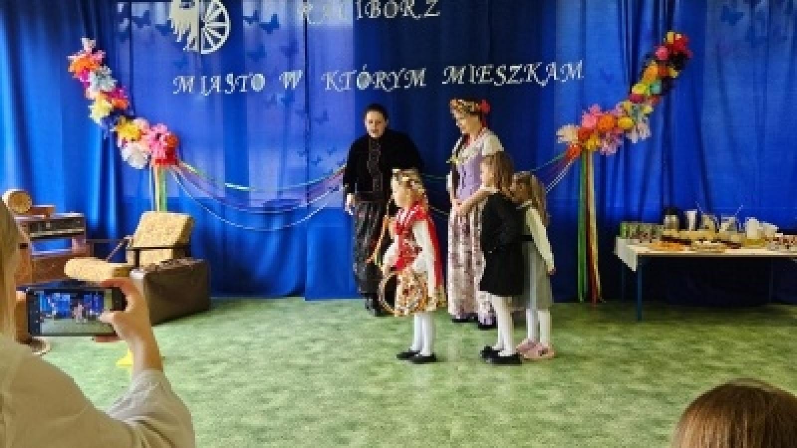 Zdjęcie w galerii na portalu naszraciborz.pl: Międzyprzedszkolny konkurs regionalny wiadomości z regionu