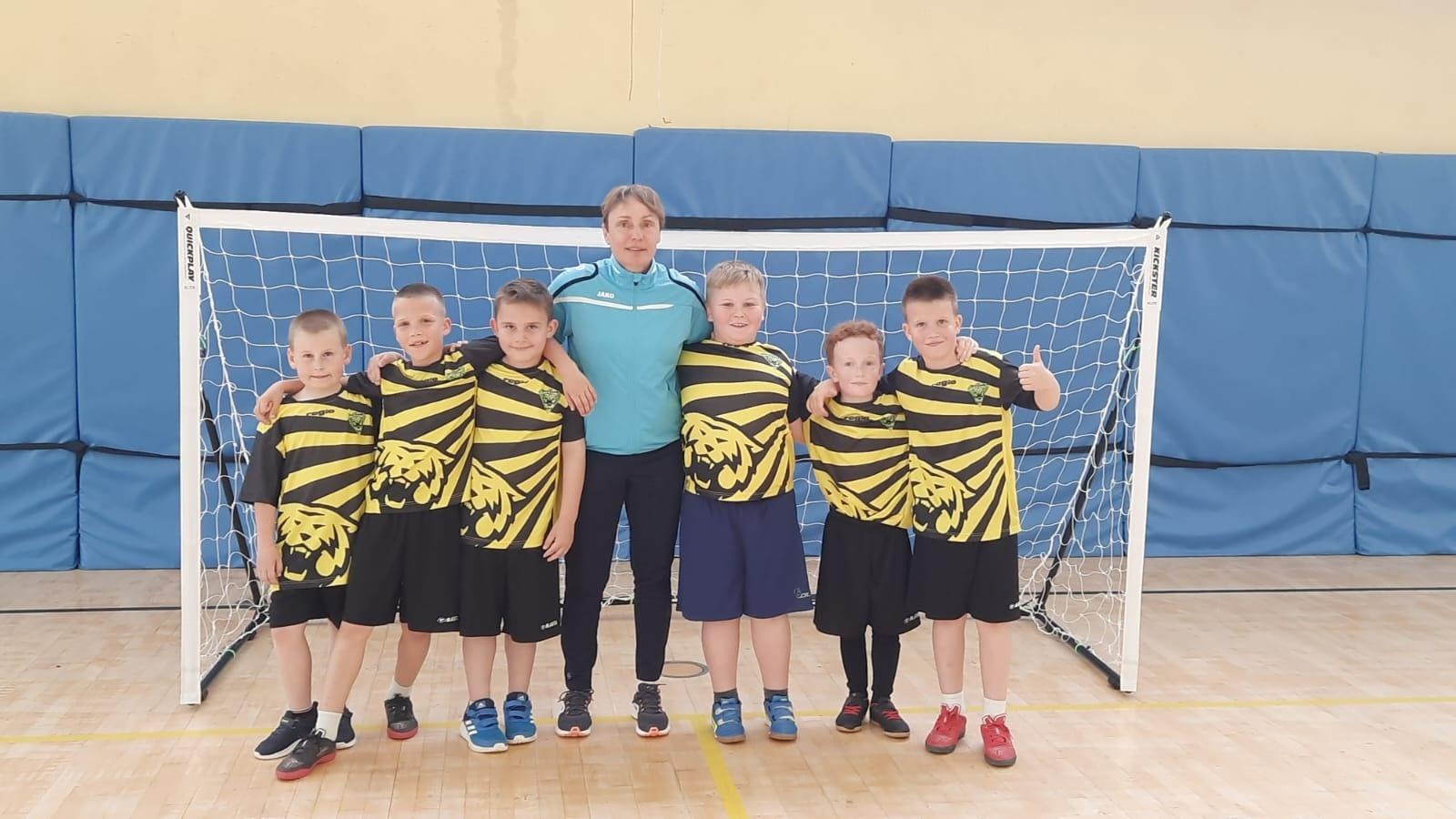 Zdjęcie w galerii na portalu naszraciborz.pl: Sukcesy uczniów z Rudnika w powiatowym turnieju o Puchar Tymbarku wiadomości z regionu