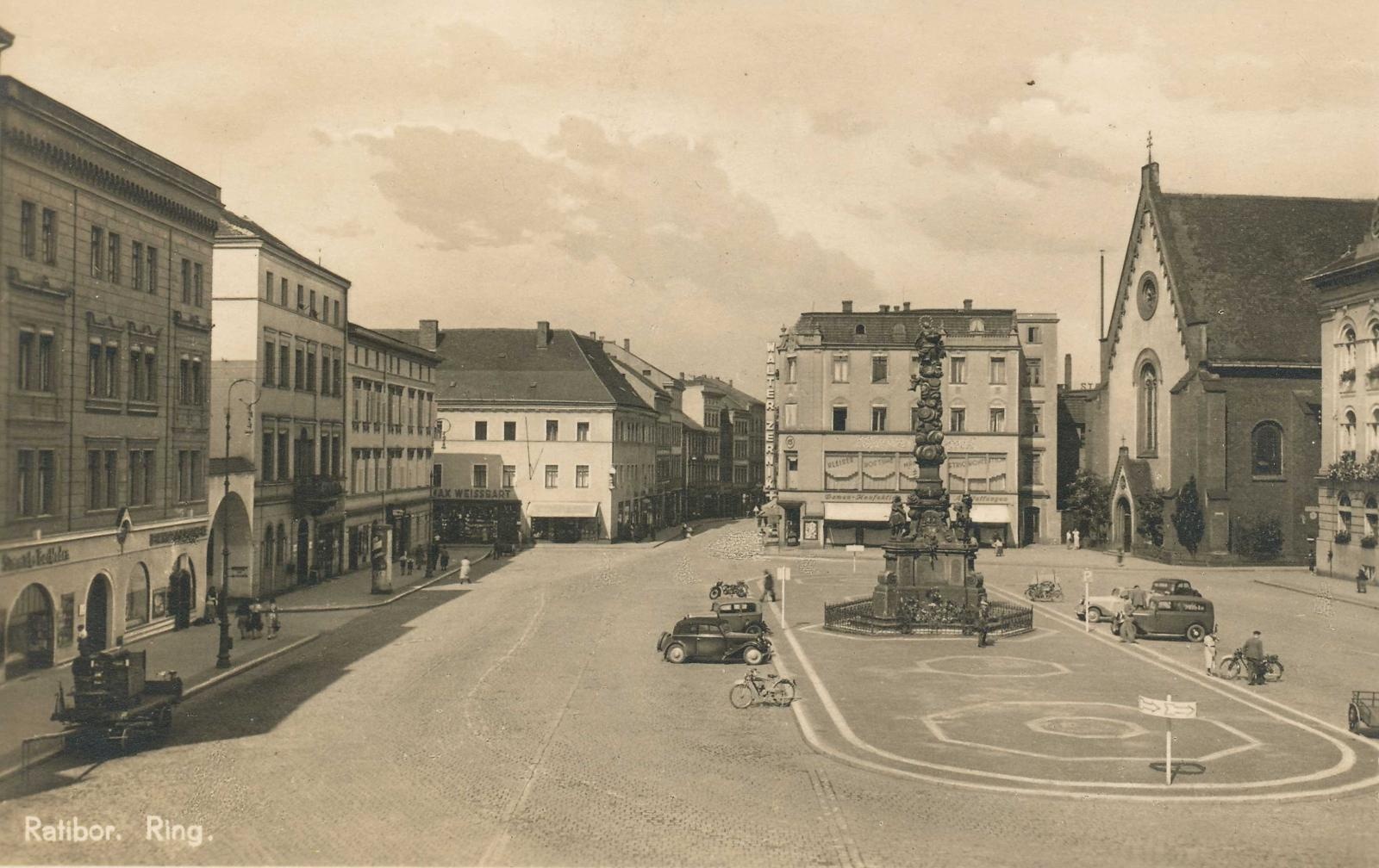 Zdjęcie w galerii na portalu naszraciborz.pl: Polowemu grozi proces. Podał nieprawdę w sprawie północnej zabudowy Rynku. Właściciel pokazał jak miała wyglądać wiadomości z regionu