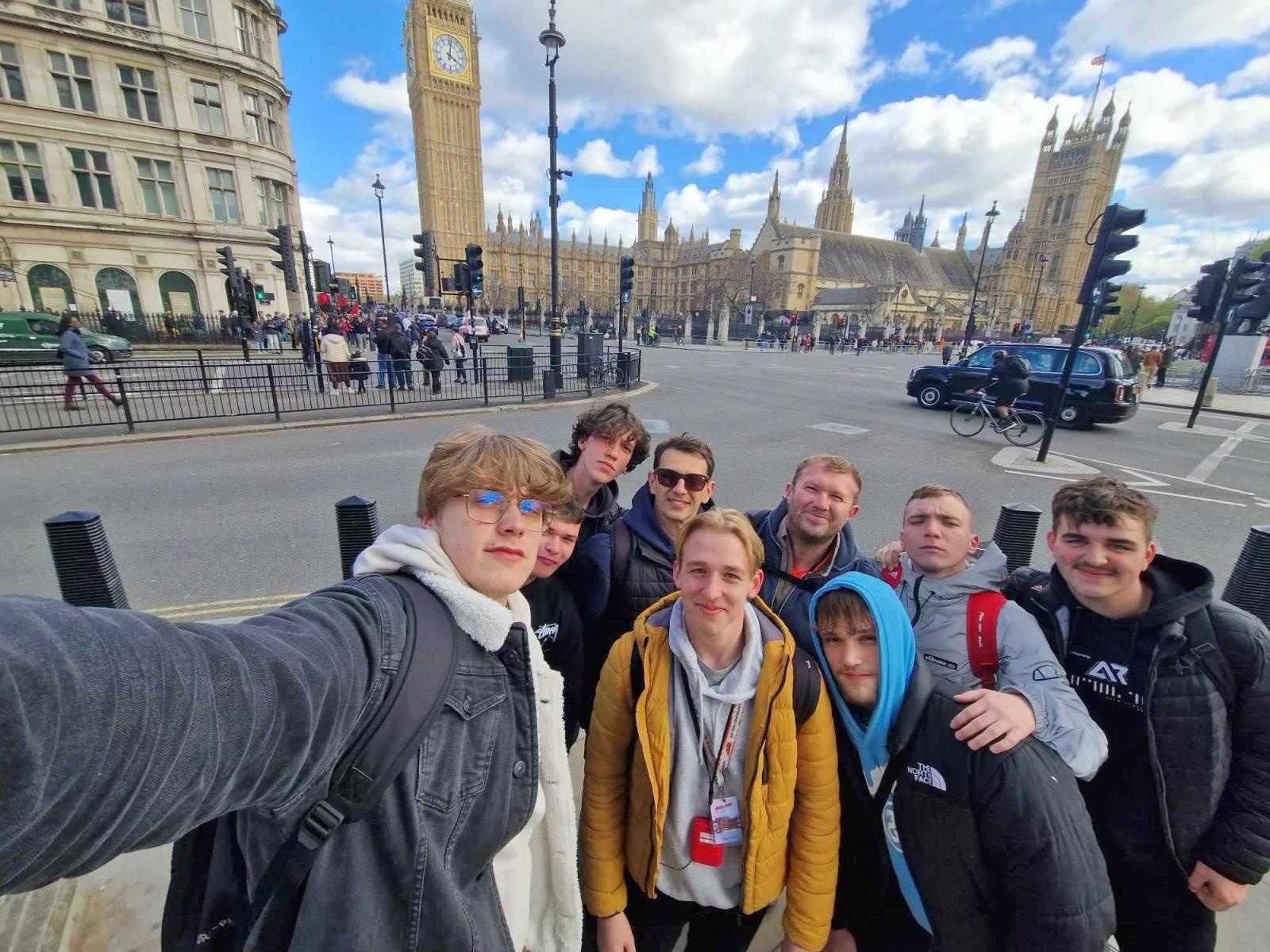 Zdjęcie w galerii na portalu naszraciborz.pl: Perły i Tajemnice Miasta na Tamizie, czyli Mechanik zwiedzał Londyn wiadomości z regionu