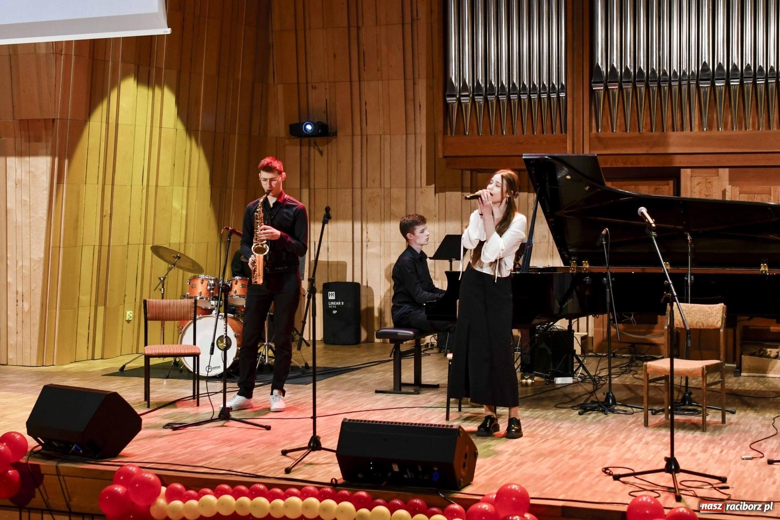 Zdjęcie w galerii na portalu naszraciborz.pl: Jubileuszowa edycja konkursu piosenki hiszpańskiej w Raciborzu [FOTO i WIDEO]  wiadomości z regionu