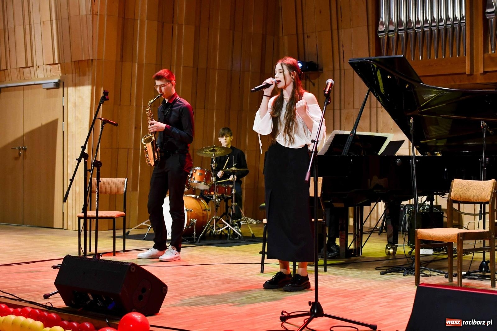 Zdjęcie w galerii na portalu naszraciborz.pl: Jubileuszowa edycja konkursu piosenki hiszpańskiej w Raciborzu [FOTO i WIDEO]  wiadomości z regionu