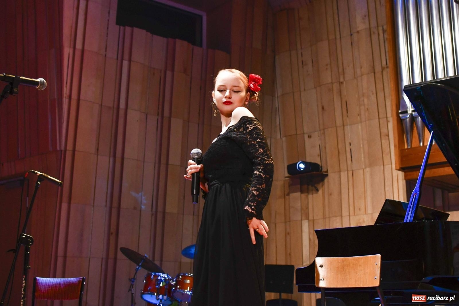 Zdjęcie w galerii na portalu naszraciborz.pl: Jubileuszowa edycja konkursu piosenki hiszpańskiej w Raciborzu [FOTO i WIDEO]  wiadomości z regionu
