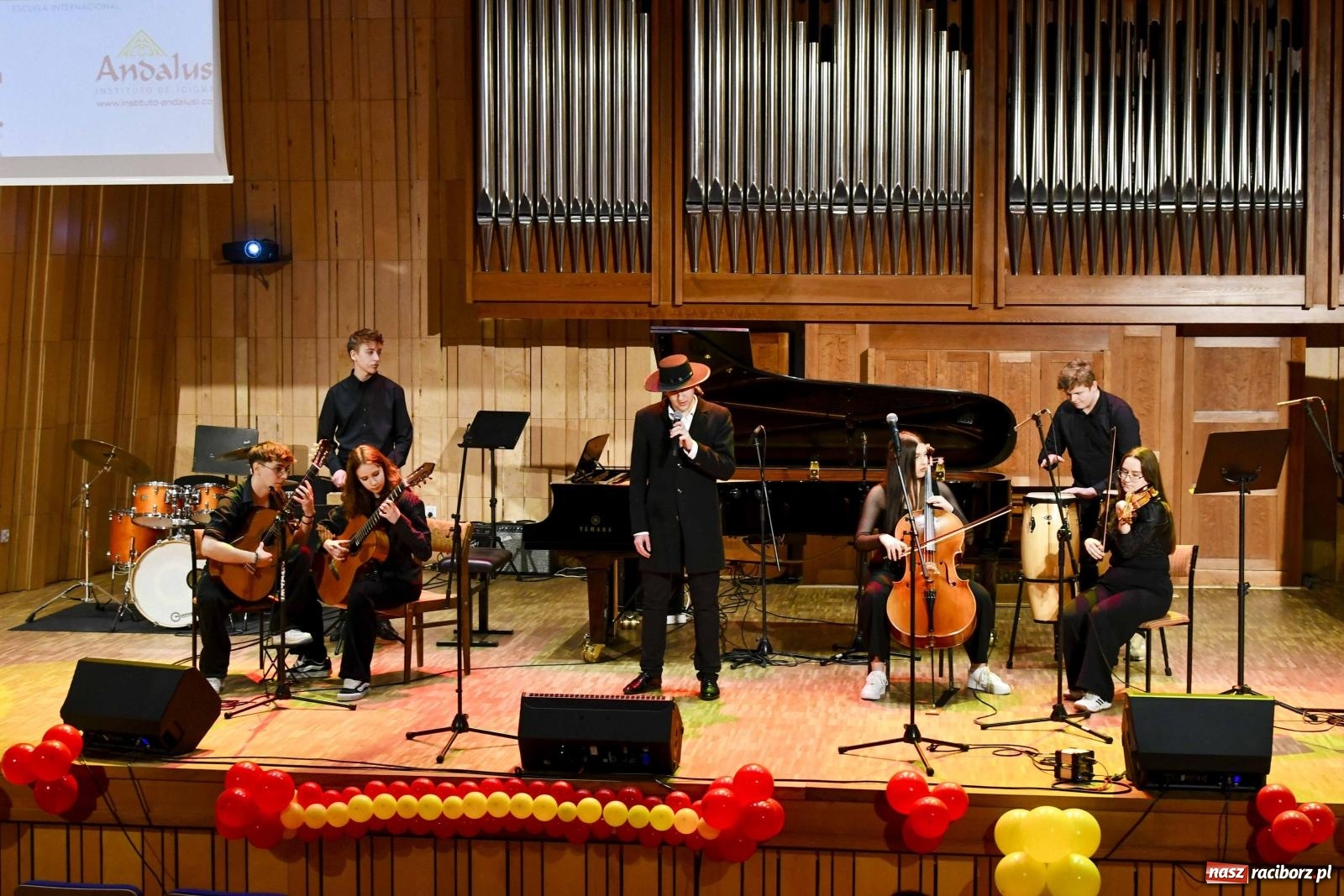 Zdjęcie w galerii na portalu naszraciborz.pl: Jubileuszowa edycja konkursu piosenki hiszpańskiej w Raciborzu [FOTO i WIDEO]  wiadomości z regionu