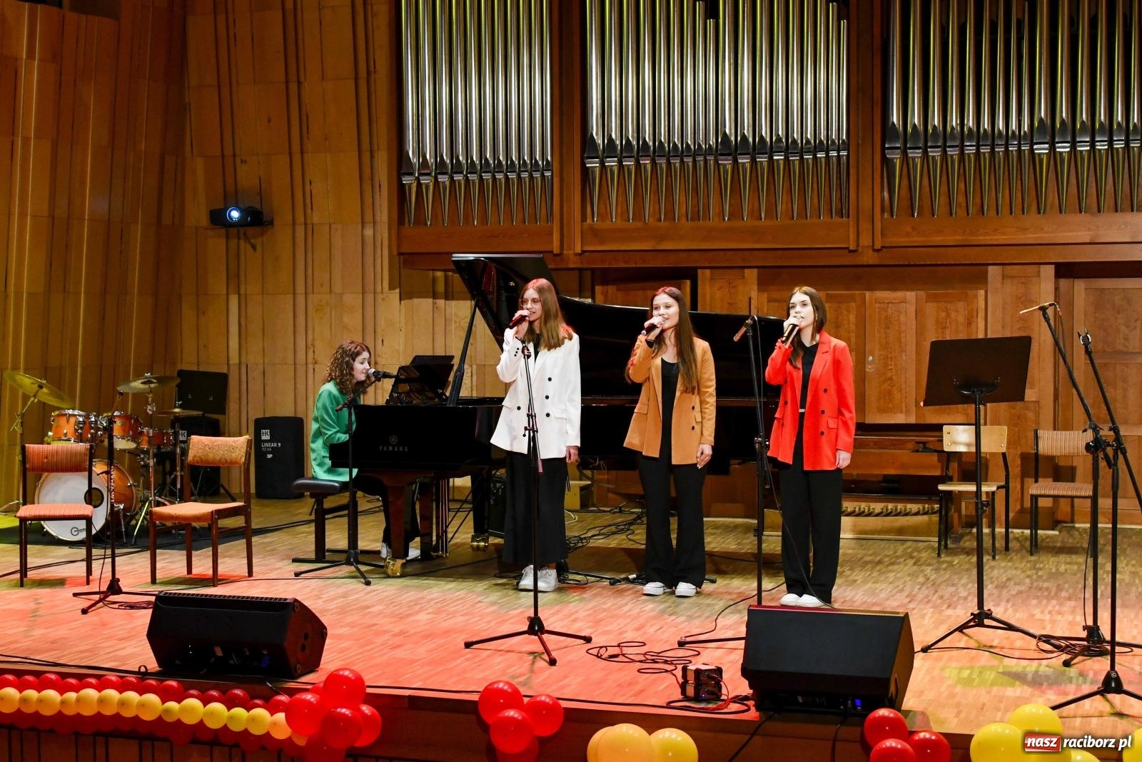 Zdjęcie w galerii na portalu naszraciborz.pl: Jubileuszowa edycja konkursu piosenki hiszpańskiej w Raciborzu [FOTO i WIDEO]  wiadomości z regionu