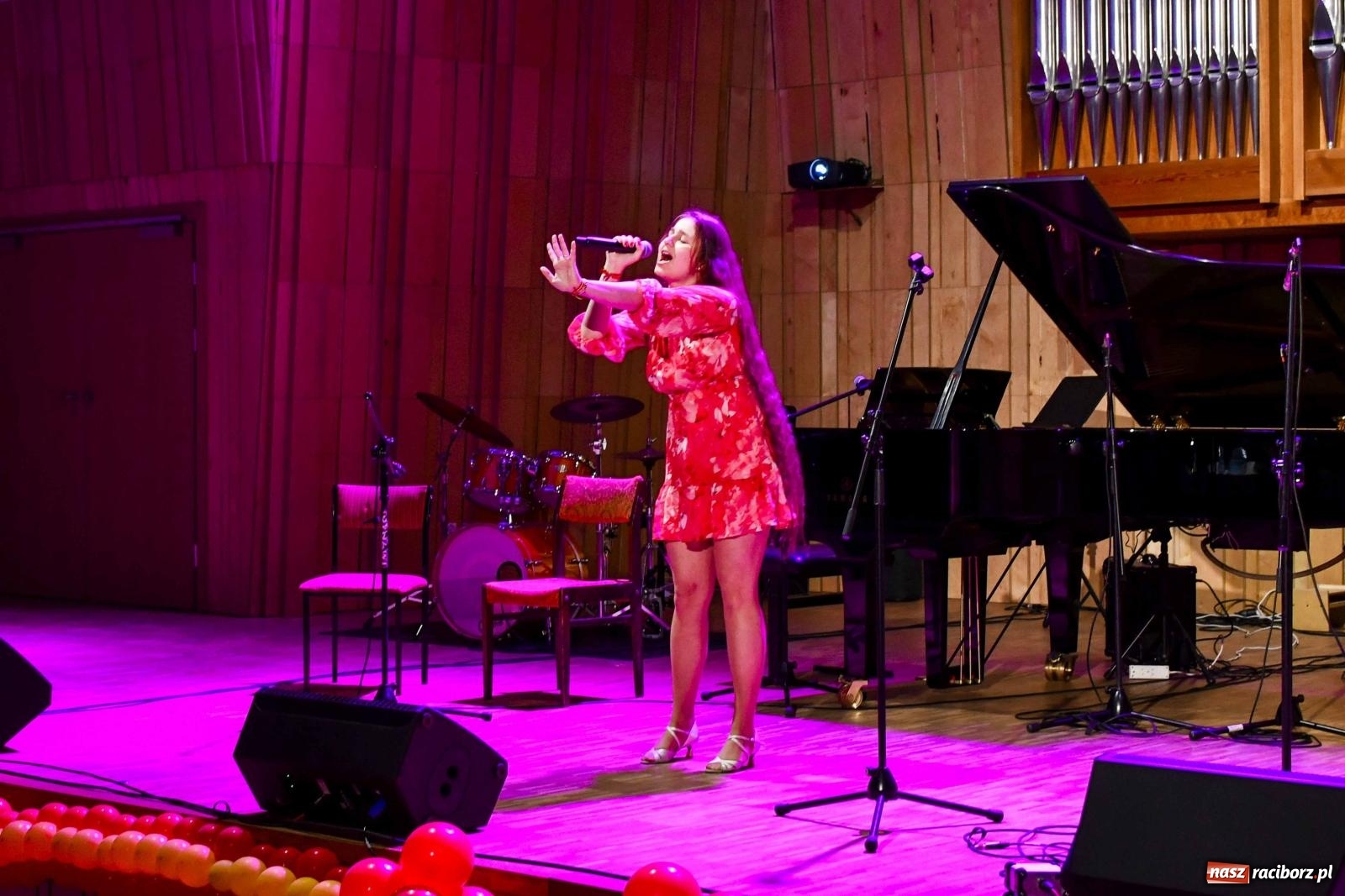 Zdjęcie w galerii na portalu naszraciborz.pl: Jubileuszowa edycja konkursu piosenki hiszpańskiej w Raciborzu [FOTO i WIDEO]  wiadomości z regionu