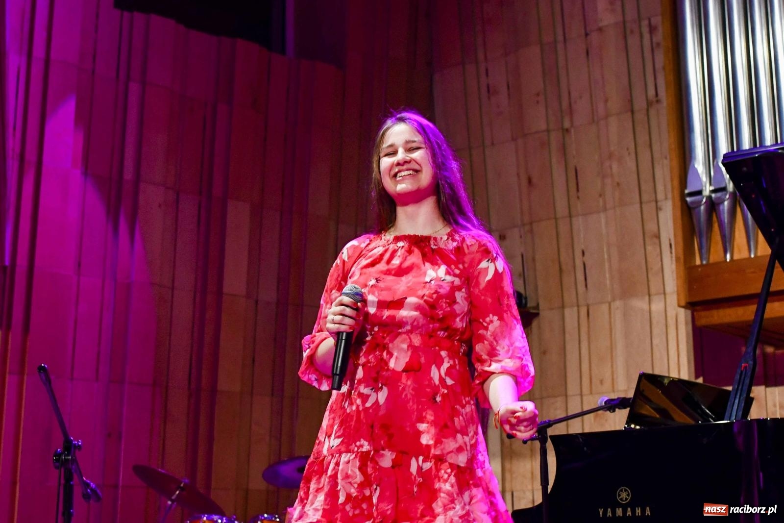 Zdjęcie w galerii na portalu naszraciborz.pl: Jubileuszowa edycja konkursu piosenki hiszpańskiej w Raciborzu [FOTO i WIDEO]  wiadomości z regionu
