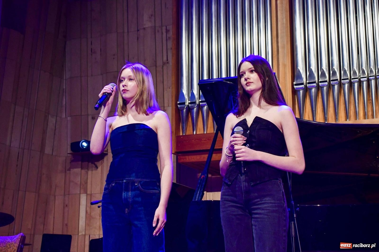 Zdjęcie w galerii na portalu naszraciborz.pl: Jubileuszowa edycja konkursu piosenki hiszpańskiej w Raciborzu [FOTO i WIDEO]  wiadomości z regionu