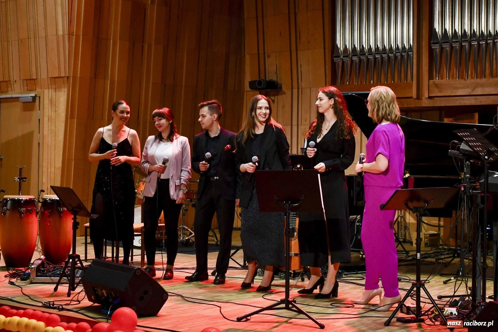 Zdjęcie w galerii na portalu naszraciborz.pl: Jubileuszowa edycja konkursu piosenki hiszpańskiej w Raciborzu [FOTO i WIDEO]  wiadomości z regionu