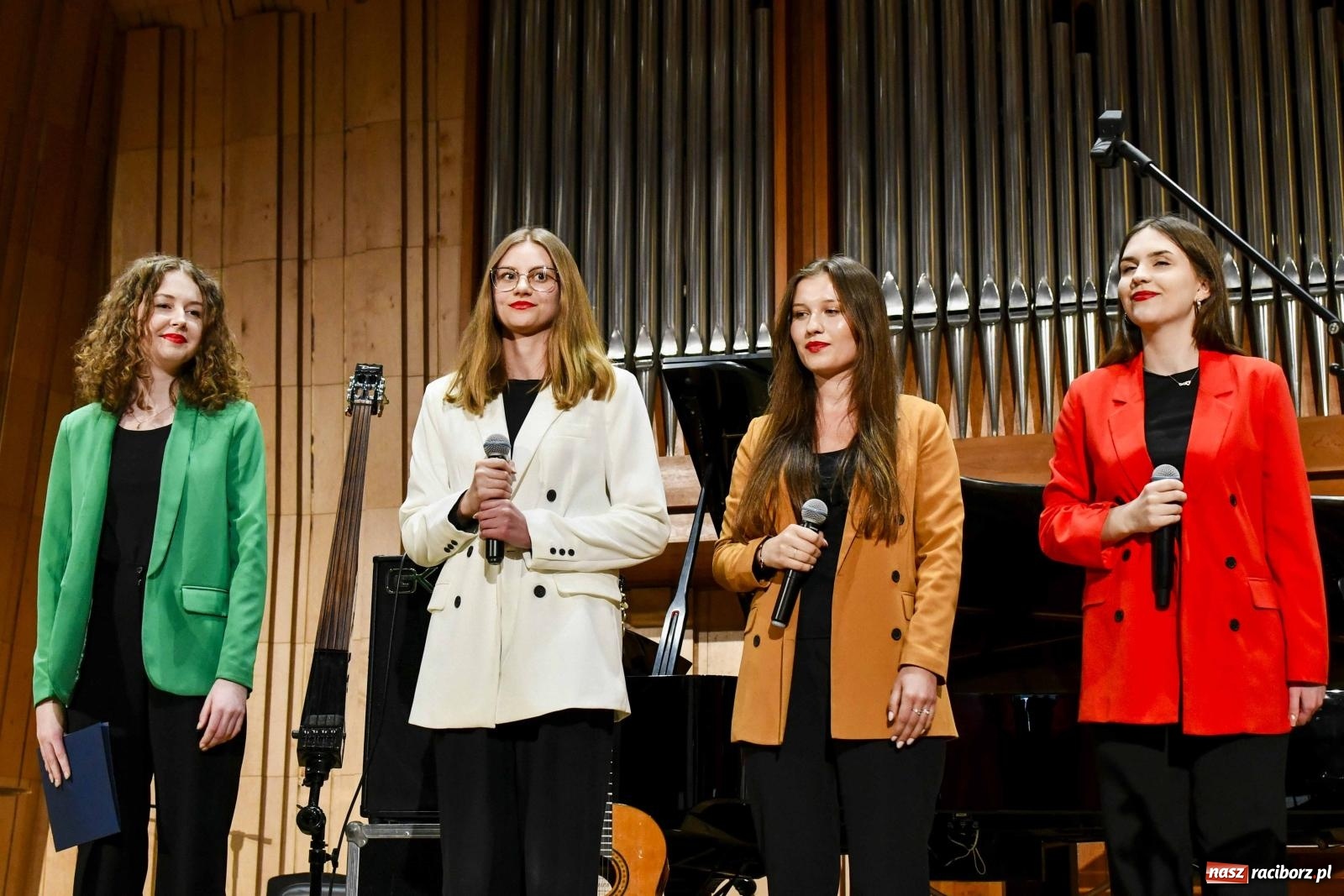 Zdjęcie w galerii na portalu naszraciborz.pl: Jubileuszowa edycja konkursu piosenki hiszpańskiej w Raciborzu [FOTO i WIDEO]  wiadomości z regionu