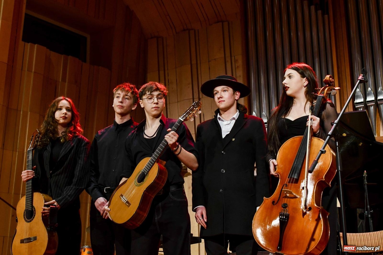 Zdjęcie w galerii na portalu naszraciborz.pl: Jubileuszowa edycja konkursu piosenki hiszpańskiej w Raciborzu [FOTO i WIDEO]  wiadomości z regionu