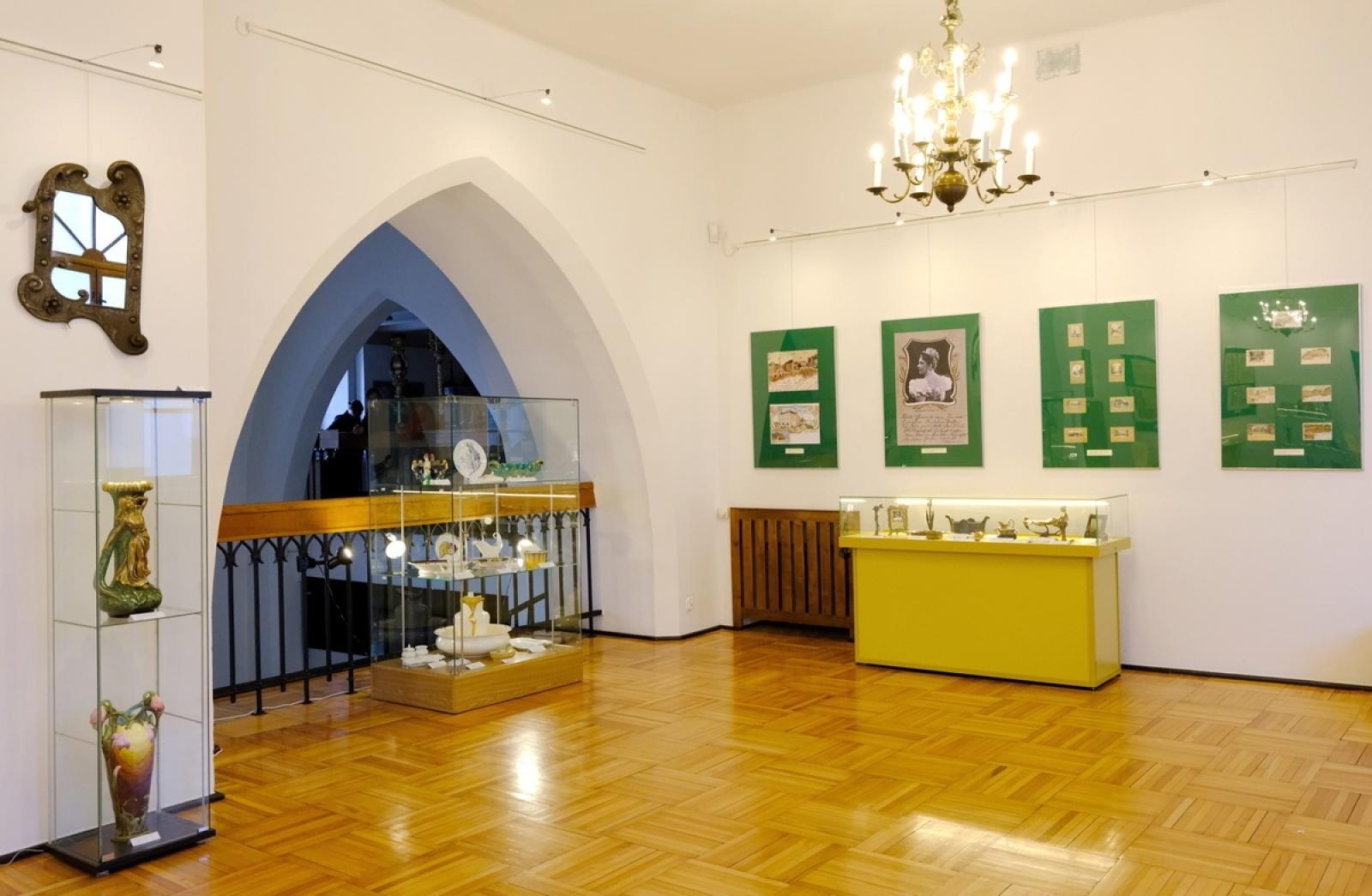 Zdjęcie w galerii na portalu naszraciborz.pl: Oblicza secesji w raciborskim Muzeum wiadomości z regionu