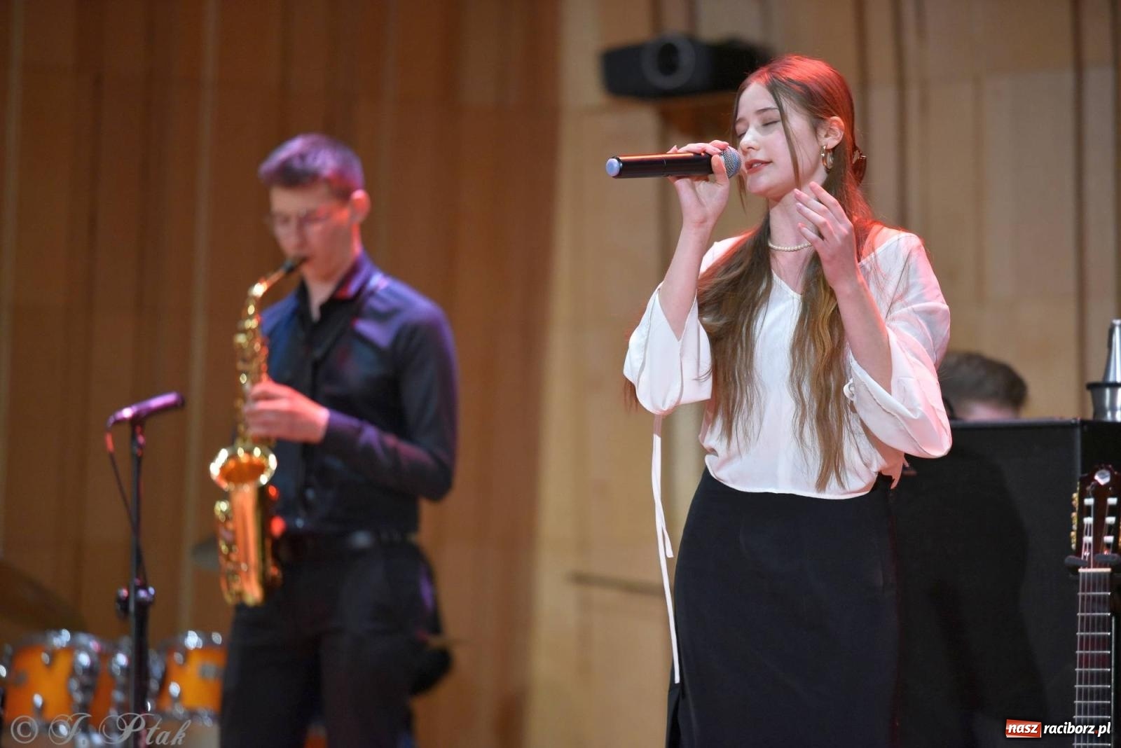 Zdjęcie w galerii na portalu naszraciborz.pl: Hiszpańsko-kubańska fiesta II LO. Torres & Havana Dream na bis! wiadomości z regionu