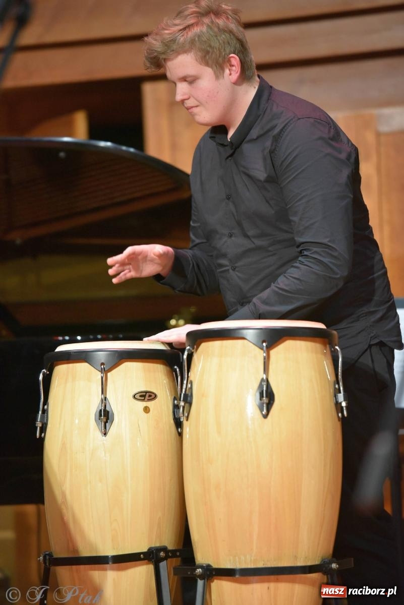 Zdjęcie w galerii na portalu naszraciborz.pl: Hiszpańsko-kubańska fiesta II LO. Torres & Havana Dream na bis! wiadomości z regionu