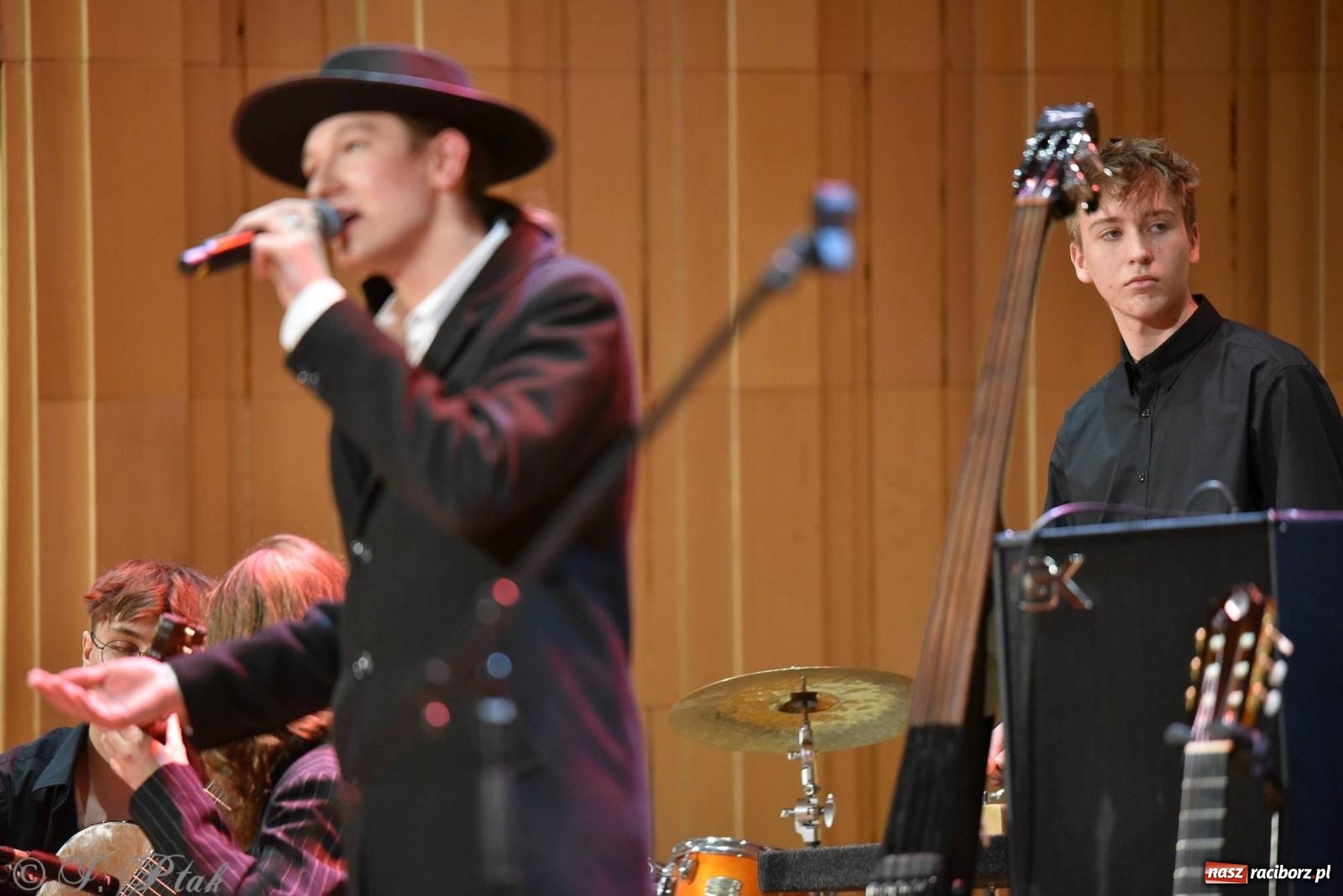 Zdjęcie w galerii na portalu naszraciborz.pl: Hiszpańsko-kubańska fiesta II LO. Torres & Havana Dream na bis! wiadomości z regionu