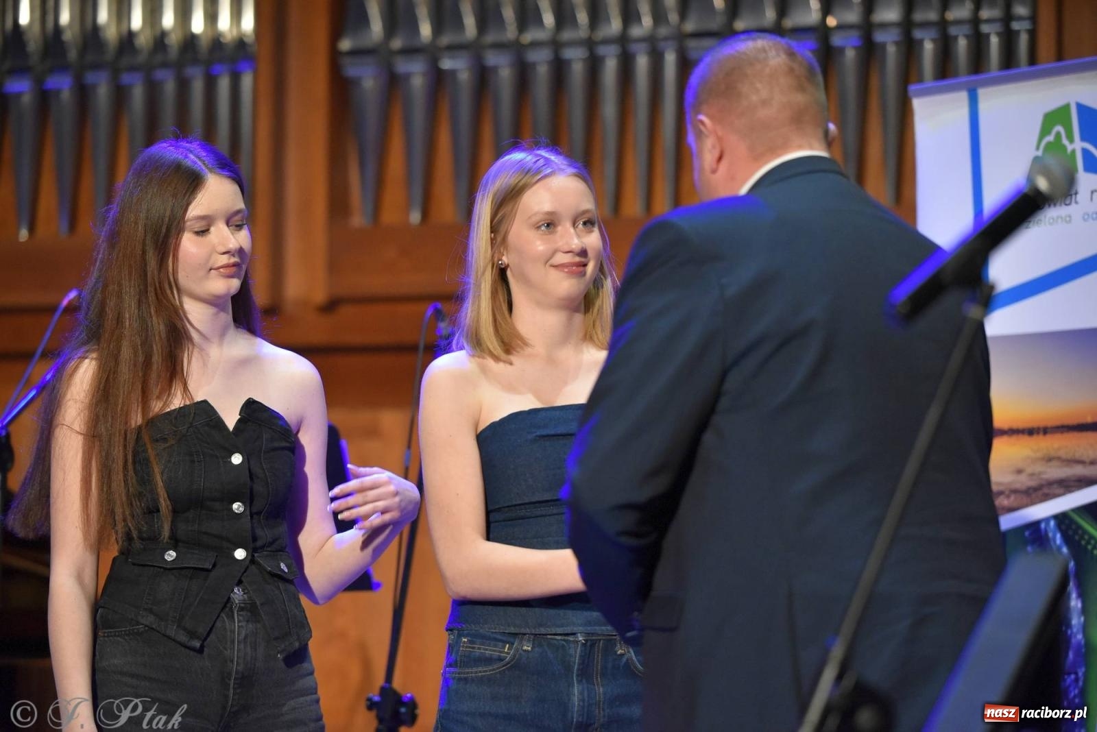 Zdjęcie w galerii na portalu naszraciborz.pl: Hiszpańsko-kubańska fiesta II LO. Torres & Havana Dream na bis! wiadomości z regionu