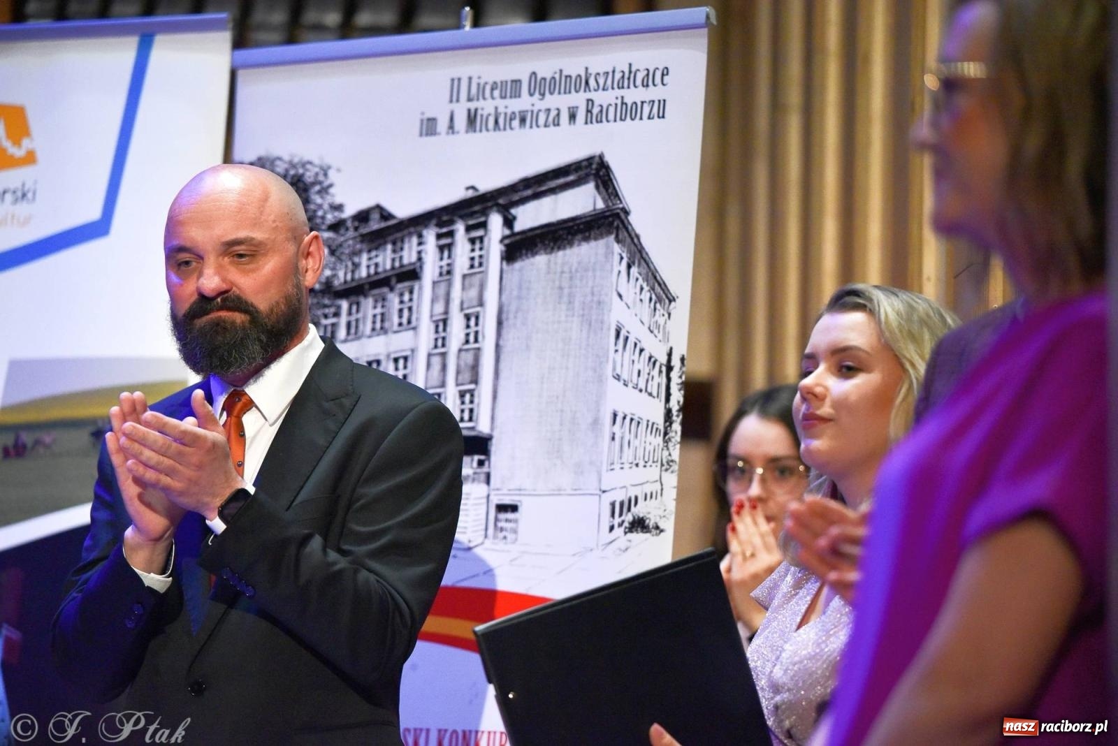 Zdjęcie w galerii na portalu naszraciborz.pl: Hiszpańsko-kubańska fiesta II LO. Torres & Havana Dream na bis! wiadomości z regionu