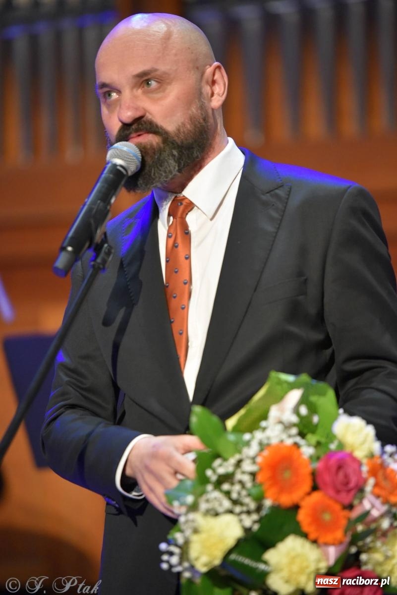 Zdjęcie w galerii na portalu naszraciborz.pl: Hiszpańsko-kubańska fiesta II LO. Torres & Havana Dream na bis! wiadomości z regionu