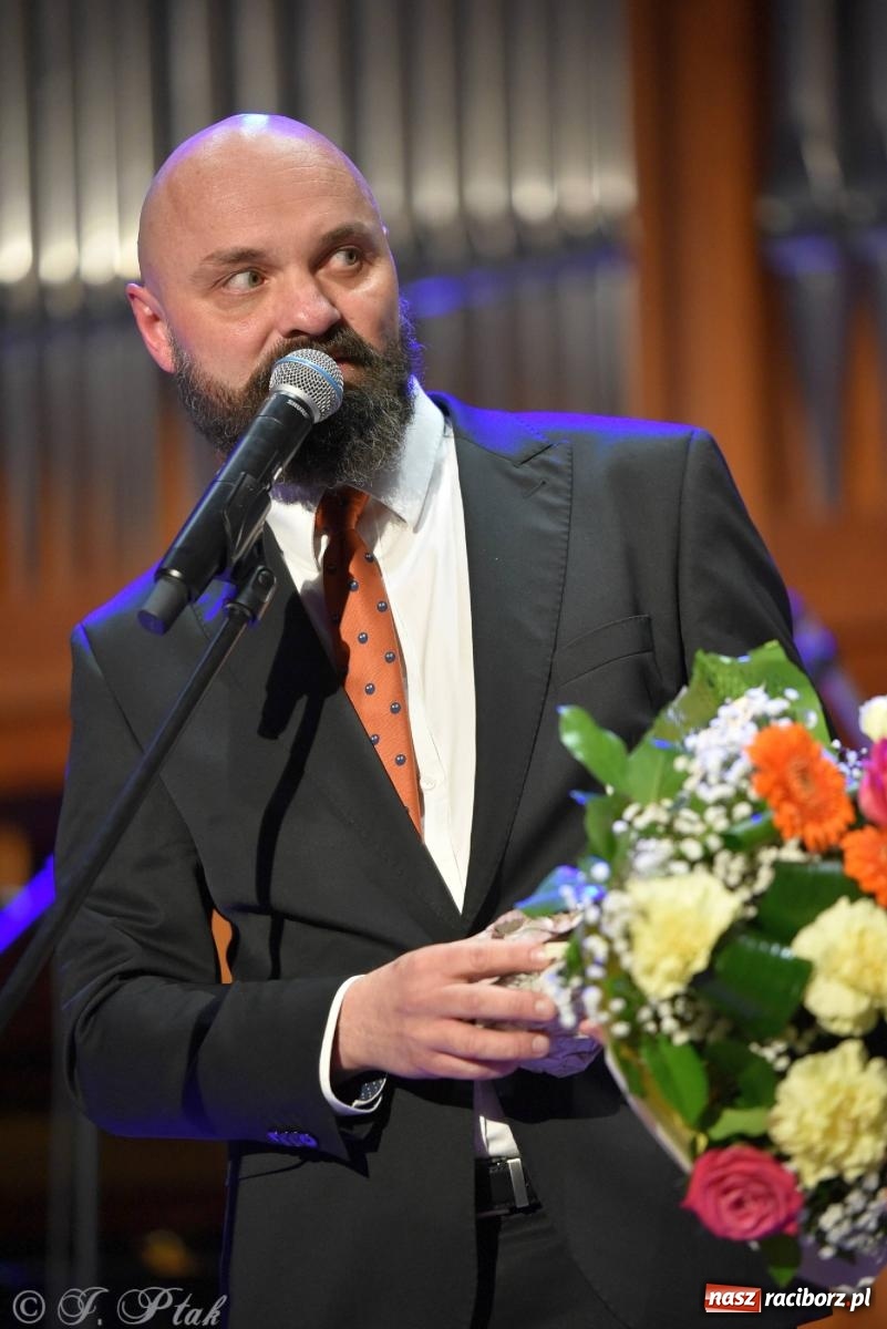 Zdjęcie w galerii na portalu naszraciborz.pl: Hiszpańsko-kubańska fiesta II LO. Torres & Havana Dream na bis! wiadomości z regionu