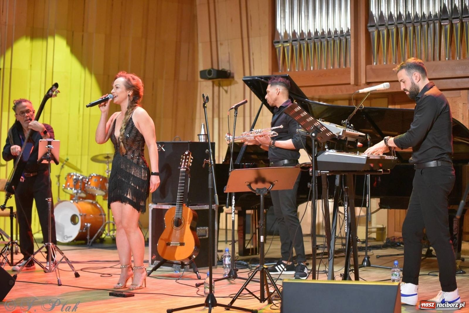 Zdjęcie w galerii na portalu naszraciborz.pl: Hiszpańsko-kubańska fiesta II LO. Torres & Havana Dream na bis! wiadomości z regionu