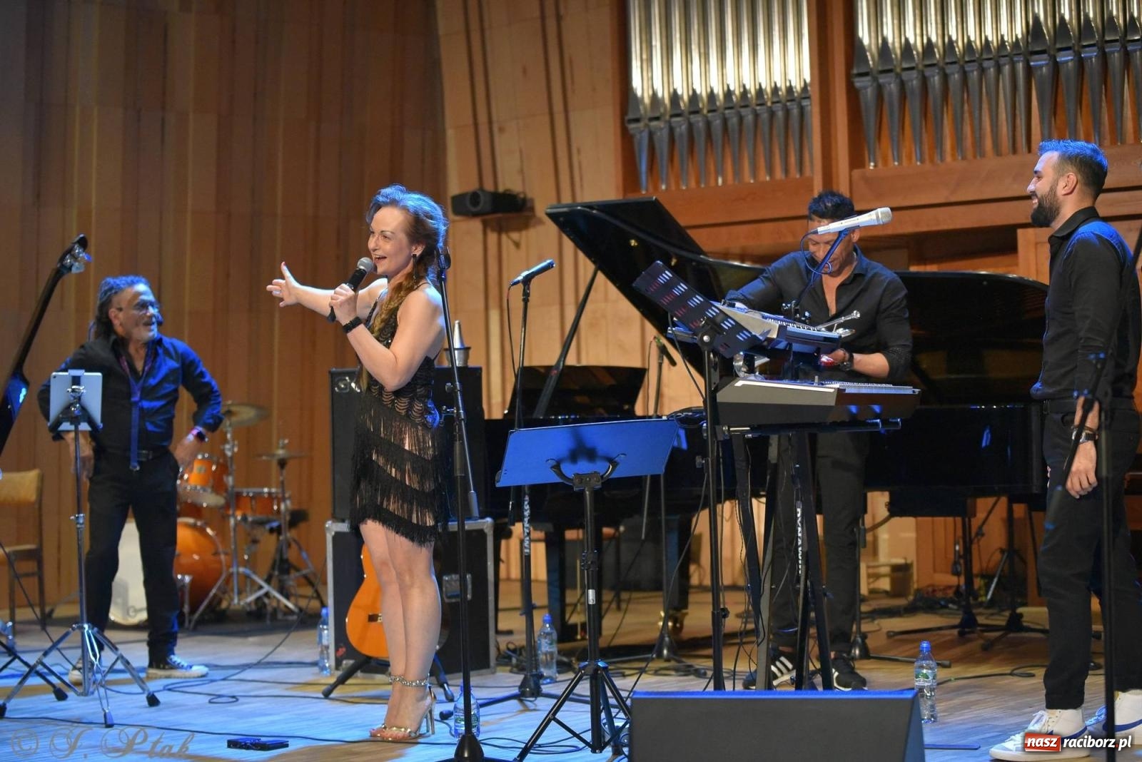 Zdjęcie w galerii na portalu naszraciborz.pl: Hiszpańsko-kubańska fiesta II LO. Torres & Havana Dream na bis! wiadomości z regionu