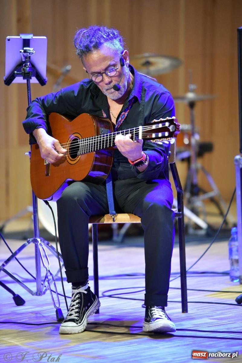 Zdjęcie w galerii na portalu naszraciborz.pl: Hiszpańsko-kubańska fiesta II LO. Torres & Havana Dream na bis! wiadomości z regionu