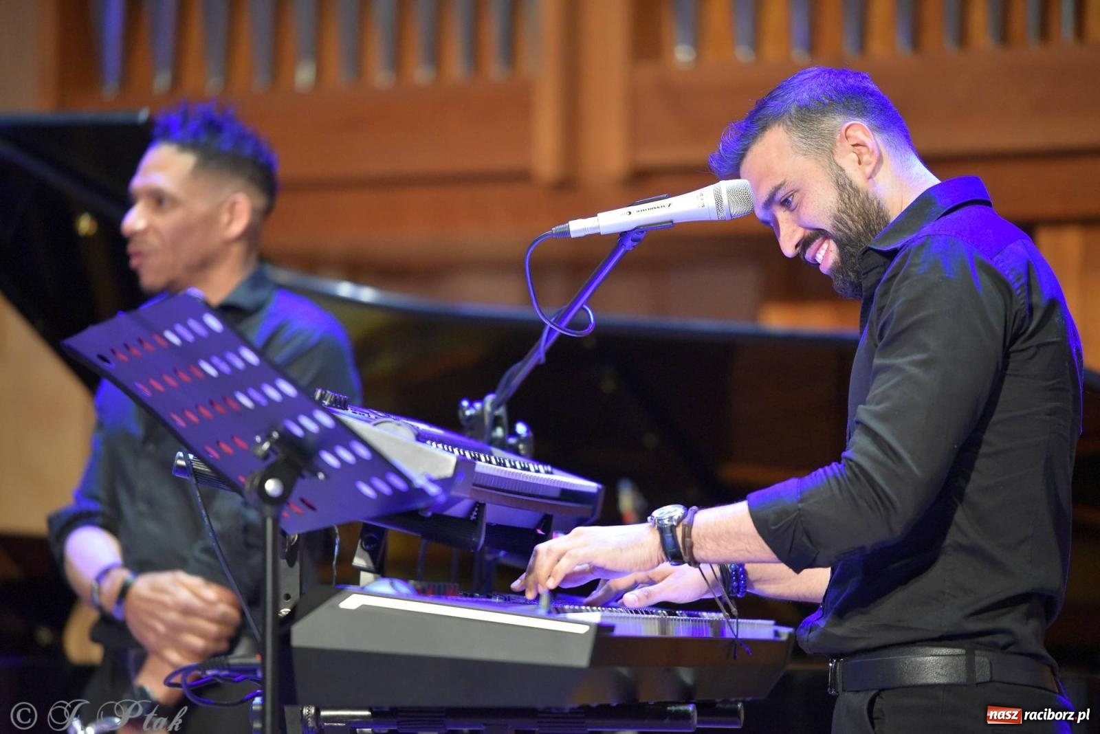 Zdjęcie w galerii na portalu naszraciborz.pl: Hiszpańsko-kubańska fiesta II LO. Torres & Havana Dream na bis! wiadomości z regionu