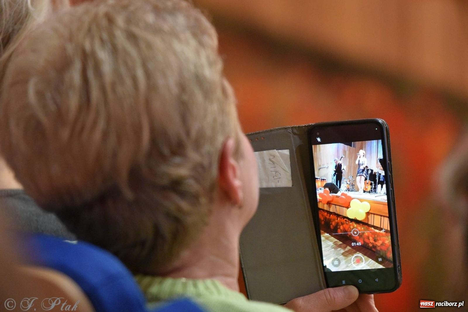 Zdjęcie w galerii na portalu naszraciborz.pl: Hiszpańsko-kubańska fiesta II LO. Torres & Havana Dream na bis! wiadomości z regionu