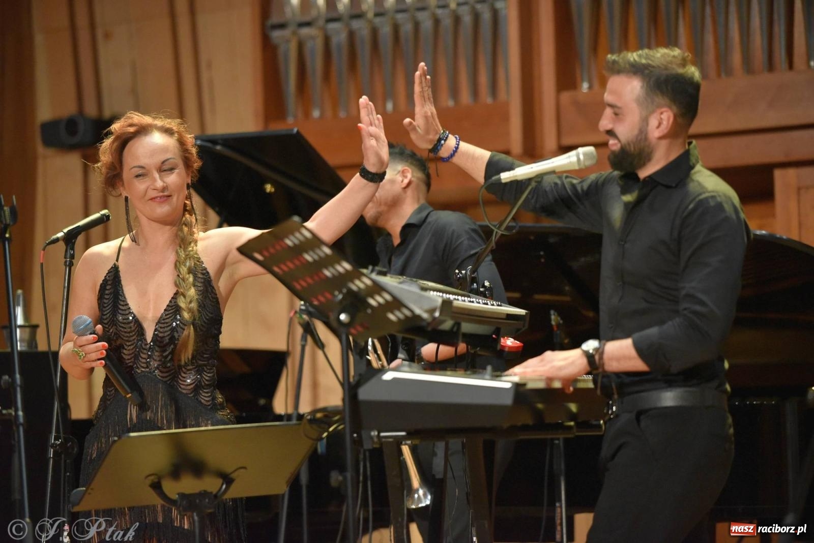 Zdjęcie w galerii na portalu naszraciborz.pl: Hiszpańsko-kubańska fiesta II LO. Torres & Havana Dream na bis! wiadomości z regionu