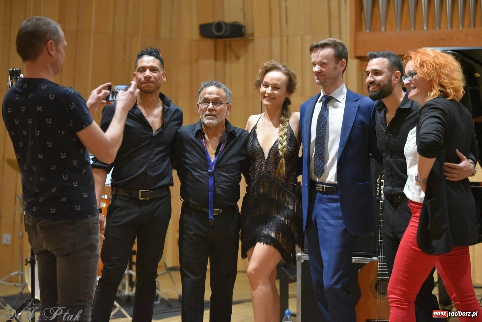 Zdjęcie w galerii na portalu naszraciborz.pl: Hiszpańsko-kubańska fiesta II LO. Torres & Havana Dream na bis! wiadomości z regionu