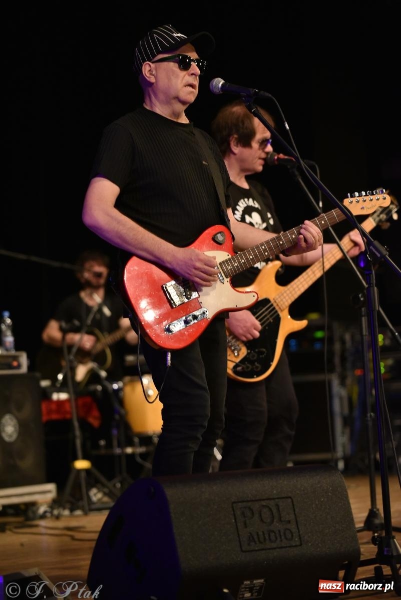 Zdjęcie w galerii na portalu naszraciborz.pl: Legenda polskiego rocka na scenie RCK. Sztywny Pal Azji w Raciborzu wiadomości z regionu
