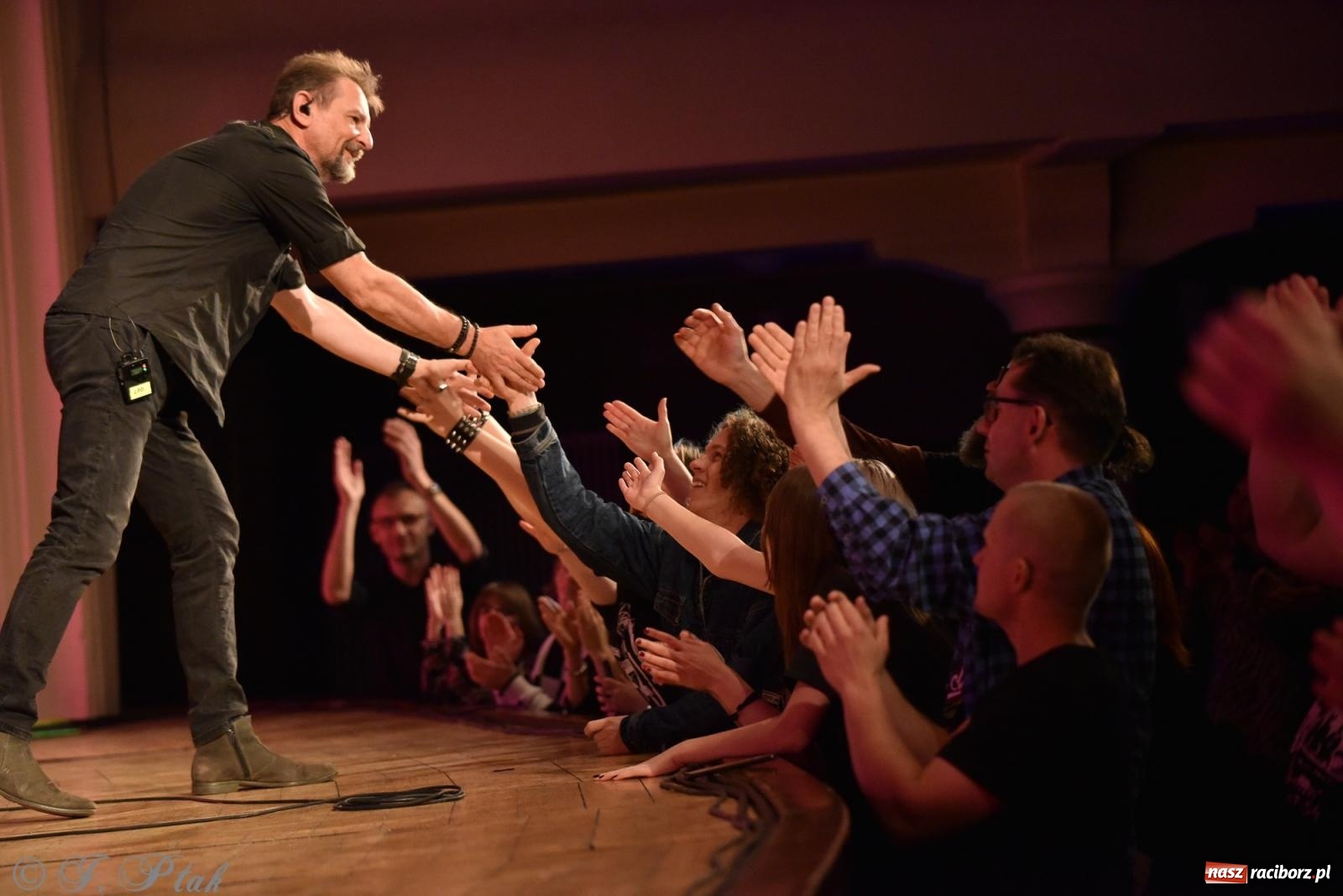 Zdjęcie w galerii na portalu naszraciborz.pl: Legenda polskiego rocka na scenie RCK. Sztywny Pal Azji w Raciborzu wiadomości z regionu